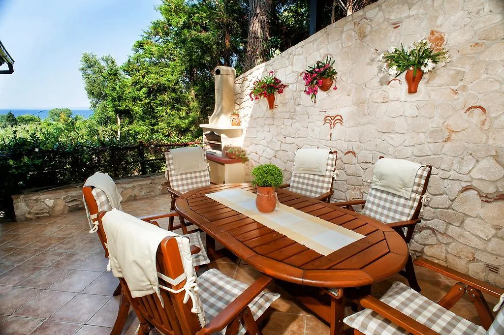 Villa Pefkohori  페프코초리